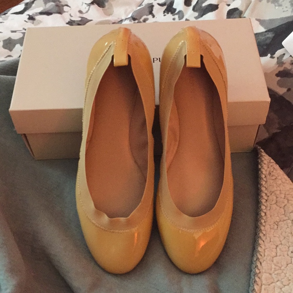 Banana Republic shoes